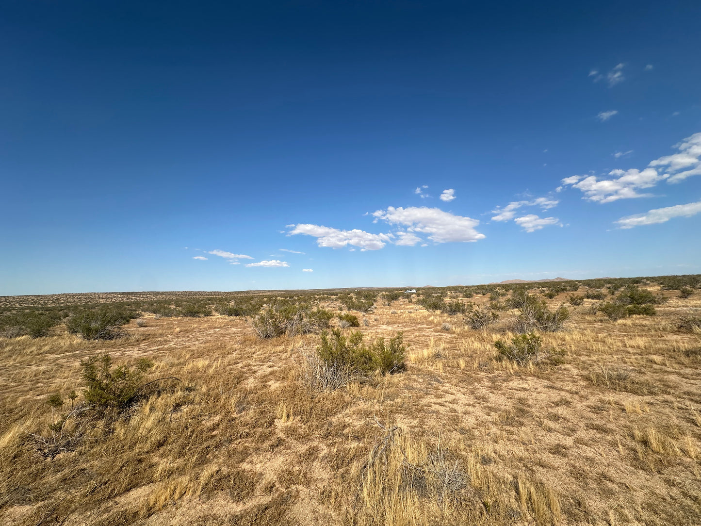 0.34 2.55 acres in hi vista SOLO 810 AL MES