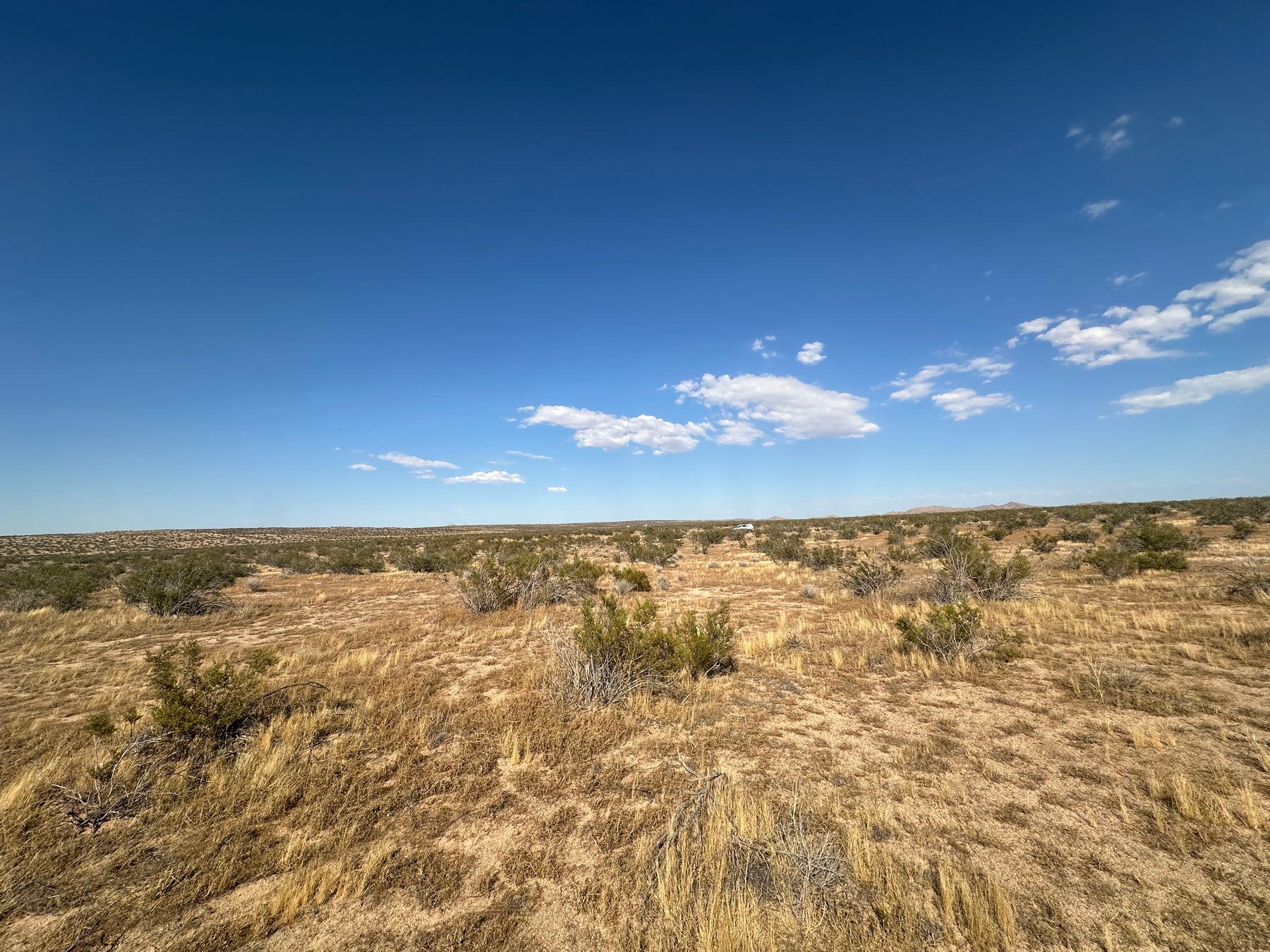 0.34 2.55 acres en Hi Vista POR SOLO 810 AL MES