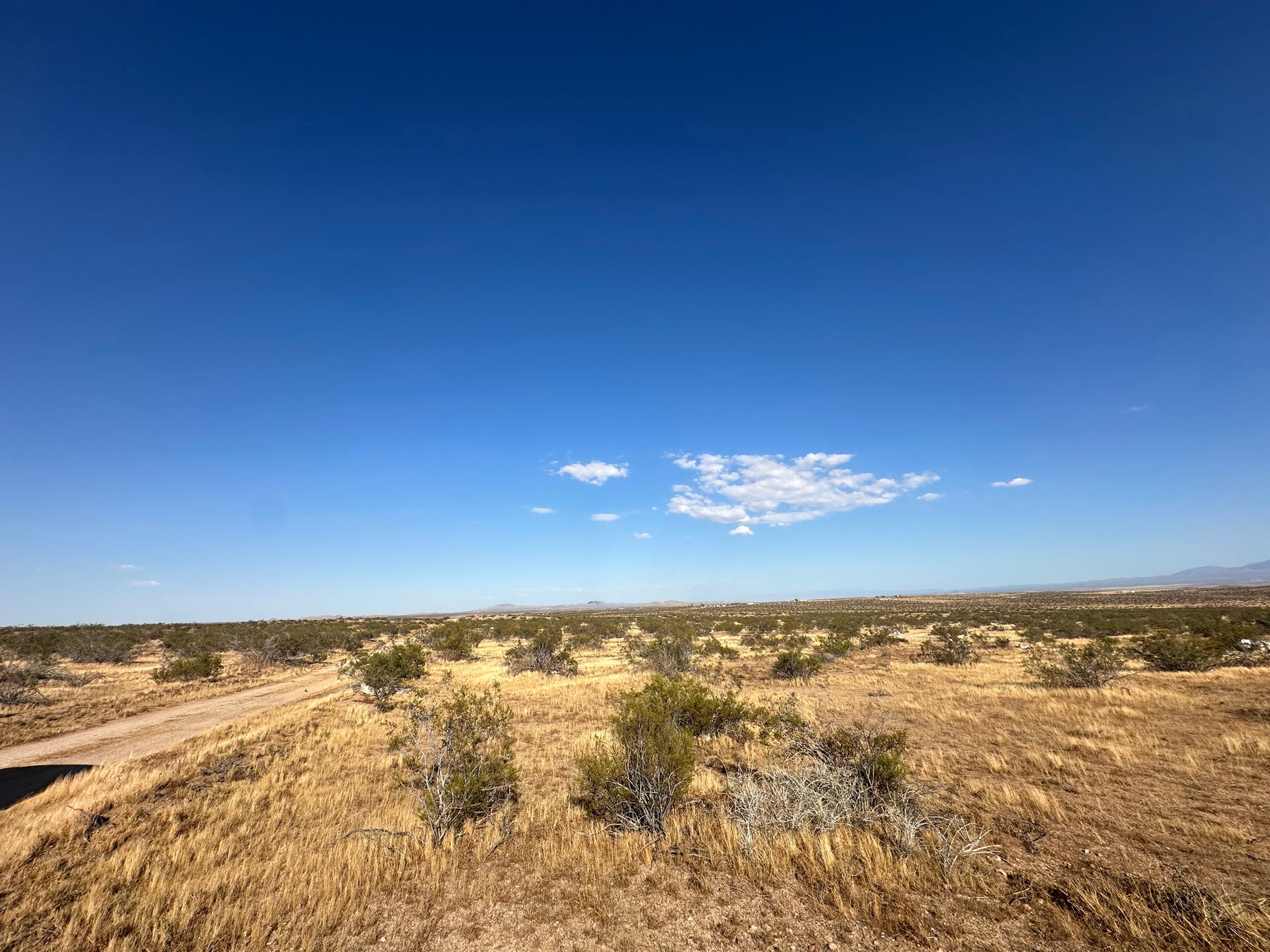0.35 2.54 ACRES HI VISTA SÓLO 810 AL MES