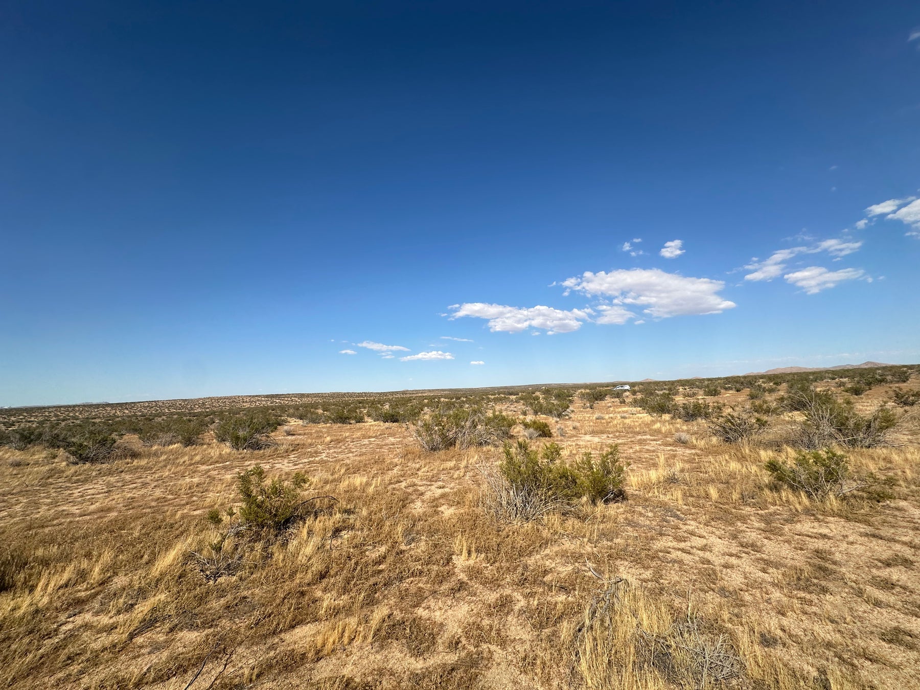 0.34 2.55 acres en Hi Vista POR SOLO 810 AL MES