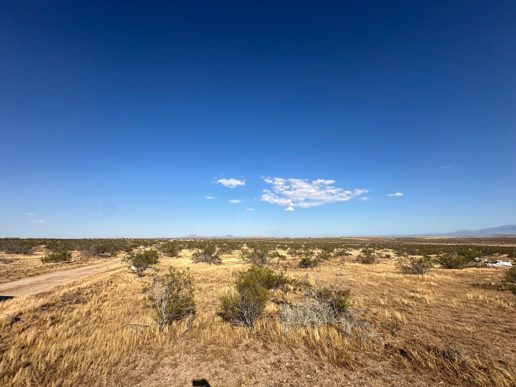 0.35 2.54 ACRES HI VISTA SÓLO 810 AL MES