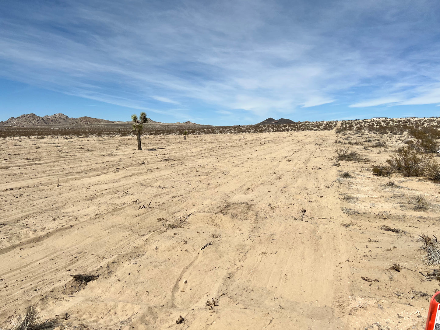 0.04 Lucerne Valley 2.5 acres PIN 8022